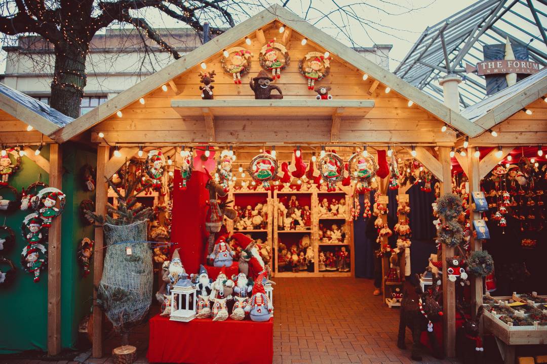 Kiosk in a Christmas market selling Christmas decorations